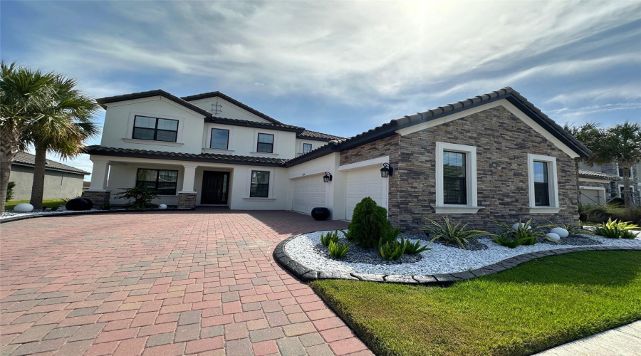 Kissimmee, Florida 34746, 5 Bedrooms Bedrooms, ,4 Bathroomsbathrooms,Residential,For Sale,Agostino,Mfrs5126243