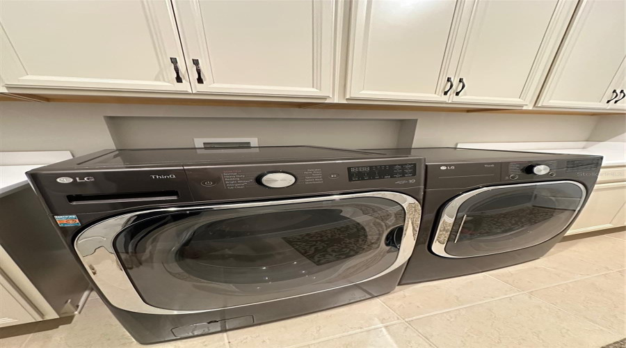 Kissimmee, Florida 34746, 5 Bedrooms Bedrooms, ,4 Bathroomsbathrooms,Residential,For Sale,Agostino,Mfrs5126243