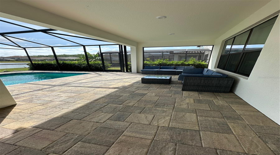 Kissimmee, Florida 34746, 5 Bedrooms Bedrooms, ,4 Bathroomsbathrooms,Residential,For Sale,Agostino,Mfrs5126243