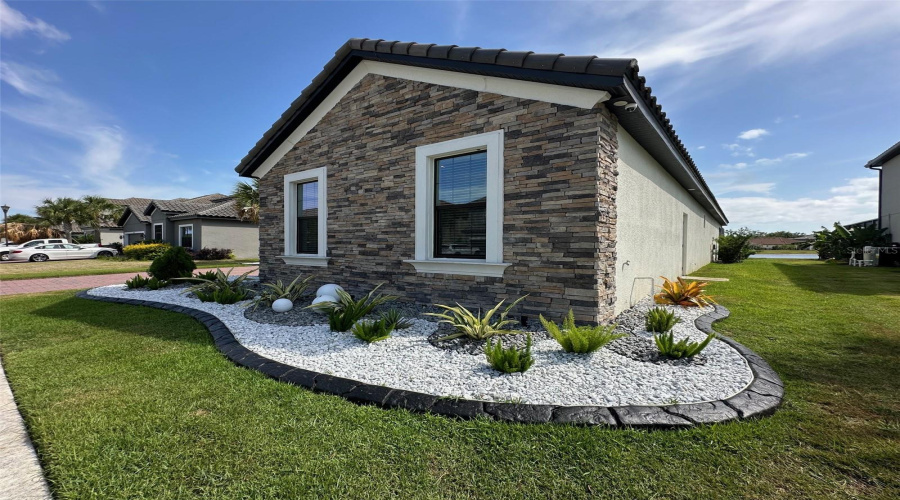Kissimmee, Florida 34746, 5 Bedrooms Bedrooms, ,4 Bathroomsbathrooms,Residential,For Sale,Agostino,Mfrs5126243