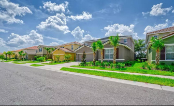 Davenport, Florida 33837, 7 Bedrooms Bedrooms, ,5 Bathroomsbathrooms,Residential,For Sale,Broad Oak,Mfrs5125864