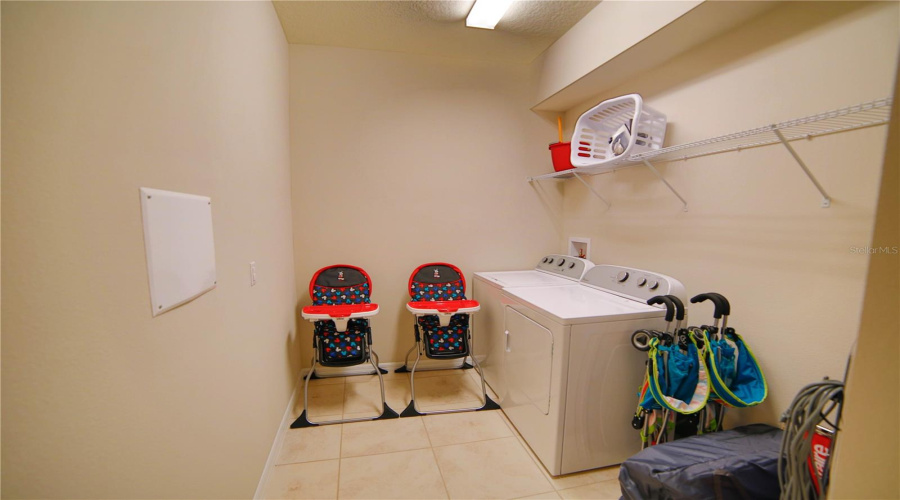 Kissimmee, Florida 34747, 9 Bedrooms Bedrooms, ,6 Bathroomsbathrooms,Residential,For Sale,Tripoli,Mfrs5126754