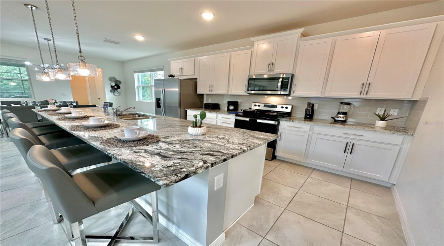 Kissimmee, Florida 34747, 5 Bedrooms Bedrooms, ,4 Bathroomsbathrooms,Residential,For Sale,Fleming Mist,Mfro6308354