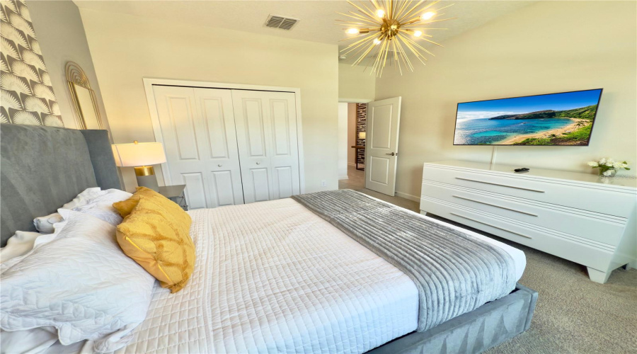 DAVENPORT, Florida 33896, 6 Bedrooms Bedrooms, ,5 BathroomsBathrooms,Residential,For Sale,LEADER,0,MFRO6308367