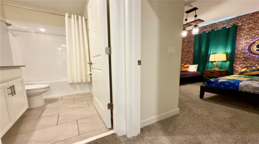 DAVENPORT, Florida 33896, 6 Bedrooms Bedrooms, ,5 BathroomsBathrooms,Residential,For Sale,LEADER,0,MFRO6308367