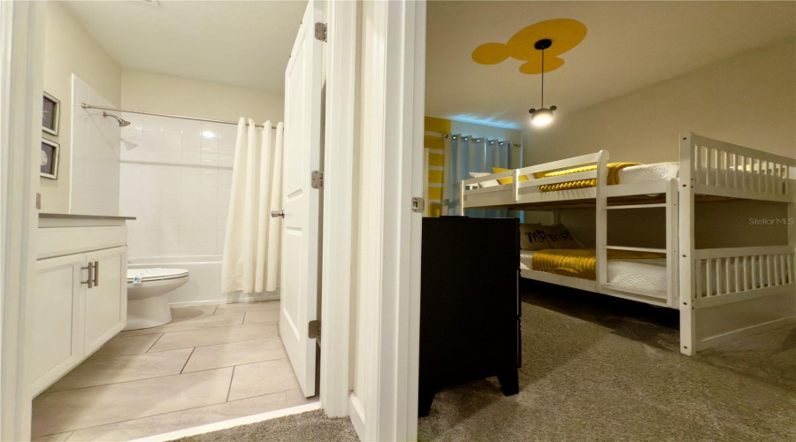 DAVENPORT, Florida 33896, 6 Bedrooms Bedrooms, ,5 BathroomsBathrooms,Residential,For Sale,LEADER,0,MFRO6308367