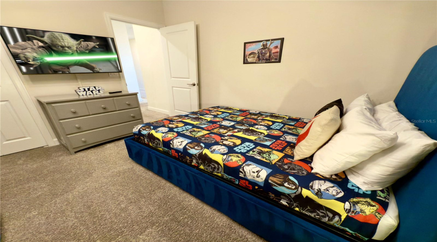 DAVENPORT, Florida 33896, 6 Bedrooms Bedrooms, ,5 BathroomsBathrooms,Residential,For Sale,LEADER,0,MFRO6308367