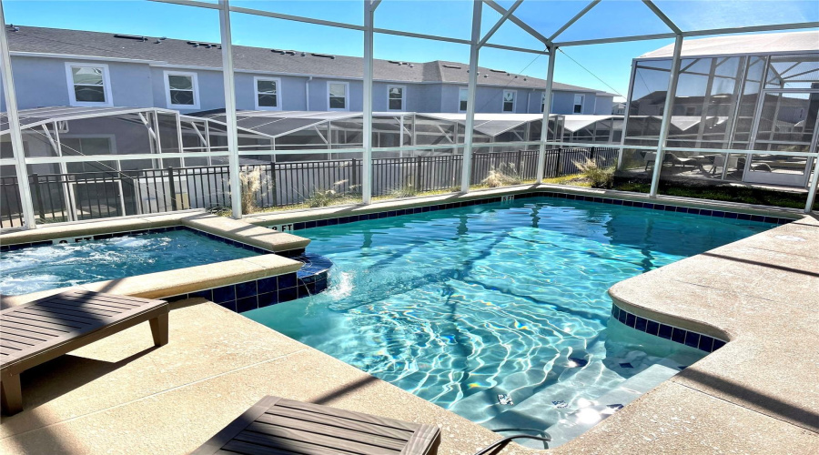 DAVENPORT, Florida 33896, 6 Bedrooms Bedrooms, ,5 BathroomsBathrooms,Residential,For Sale,LEADER,0,MFRO6308367
