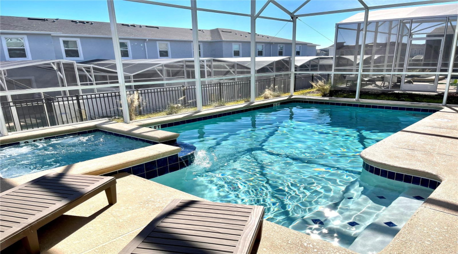 DAVENPORT, Florida 33896, 6 Bedrooms Bedrooms, ,5 BathroomsBathrooms,Residential,For Sale,LEADER,0,MFRO6308367