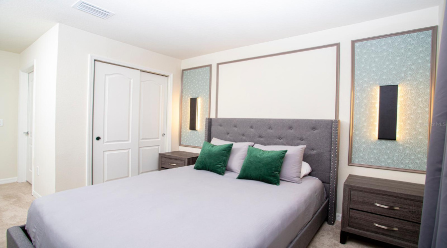 Kissimmee, Florida 34747, 5 Bedrooms Bedrooms, ,4 Bathroomsbathrooms,Residential,For Sale,Sydney,Mfro6306929
