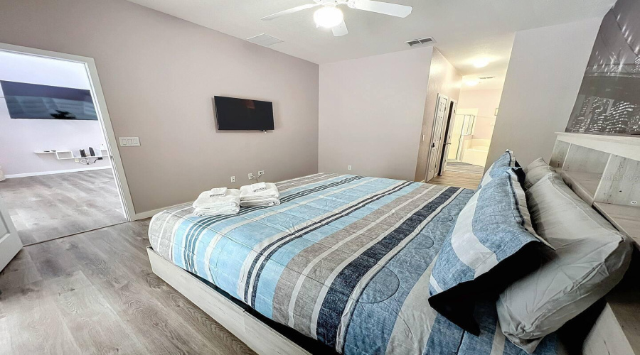 Davenport, Florida 33896, 6 Bedrooms Bedrooms, ,4 Bathroomsbathrooms,Residential,For Sale,Windsor,Mfro6303264