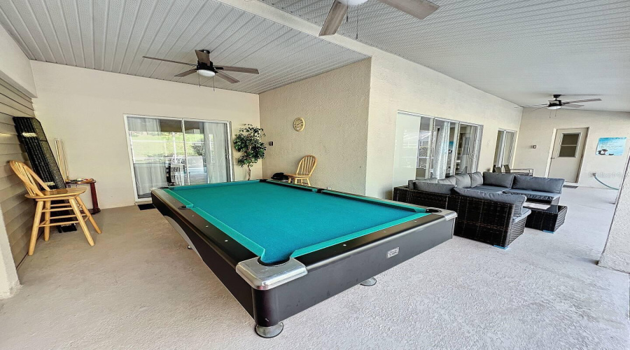 Davenport, Florida 33896, 6 Bedrooms Bedrooms, ,4 Bathroomsbathrooms,Residential,For Sale,Windsor,Mfro6303264