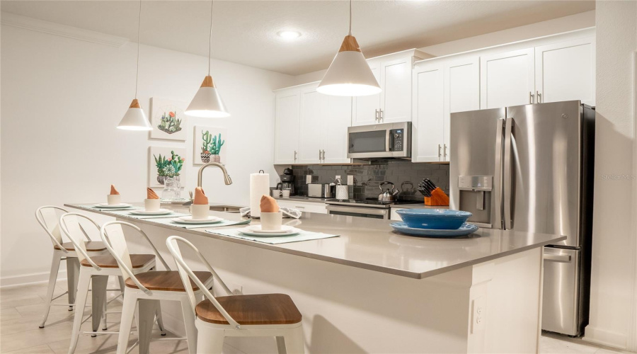 Davenport, Florida 33896, 4 Bedrooms Bedrooms, ,3 Bathroomsbathrooms,Residential,For Sale,Kingsbarn,Mfrs5126570