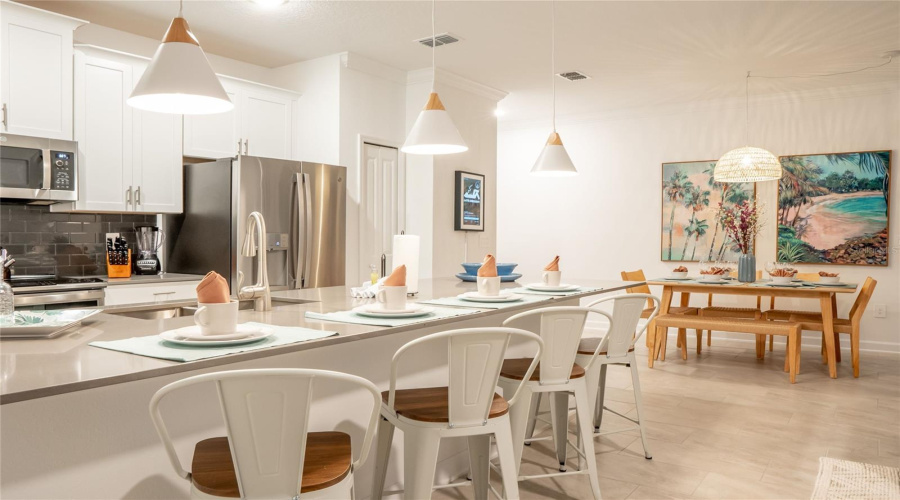 Davenport, Florida 33896, 4 Bedrooms Bedrooms, ,3 Bathroomsbathrooms,Residential,For Sale,Kingsbarn,Mfrs5126570