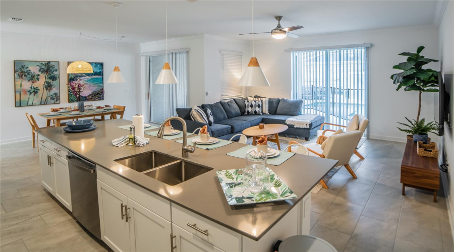Davenport, Florida 33896, 4 Bedrooms Bedrooms, ,3 Bathroomsbathrooms,Residential,For Sale,Kingsbarn,Mfrs5126570