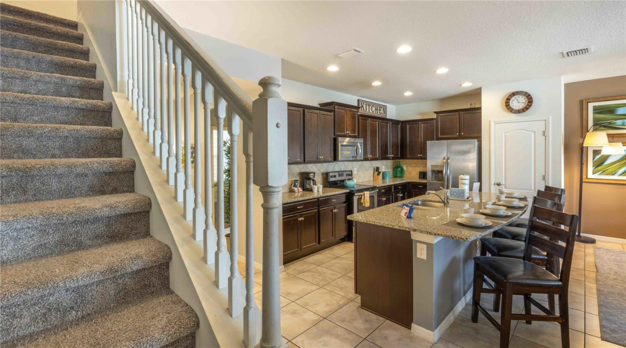 KISSIMMEE, Florida 34747, 5 Bedrooms Bedrooms, ,4 BathroomsBathrooms,Residential,For Sale,MAJORCA,MFRO6306864