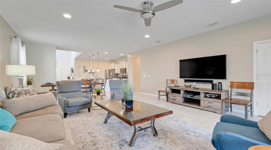 Kissimmee, Florida 34747, 6 Bedrooms Bedrooms, ,4 Bathroomsbathrooms,Residential,For Sale,Rhodes,Mfro6308618