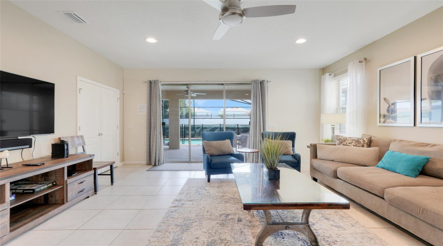 Kissimmee, Florida 34747, 6 Bedrooms Bedrooms, ,4 Bathroomsbathrooms,Residential,For Sale,Rhodes,Mfro6308618