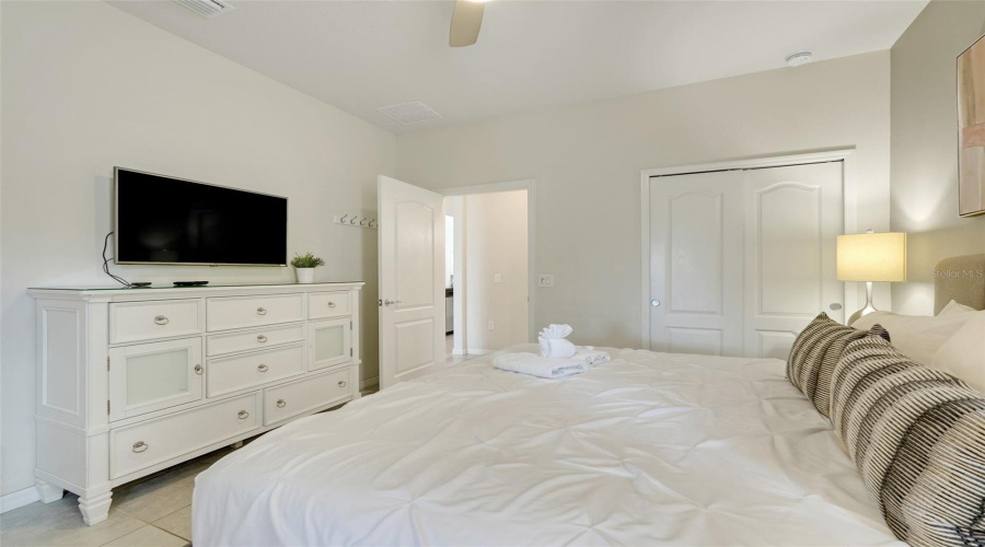 Kissimmee, Florida 34747, 6 Bedrooms Bedrooms, ,4 Bathroomsbathrooms,Residential,For Sale,Rhodes,Mfro6308618