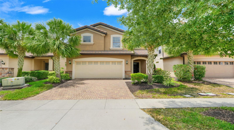 Kissimmee, Florida 34747, 6 Bedrooms Bedrooms, ,4 Bathroomsbathrooms,Residential,For Sale,Rhodes,Mfro6308618