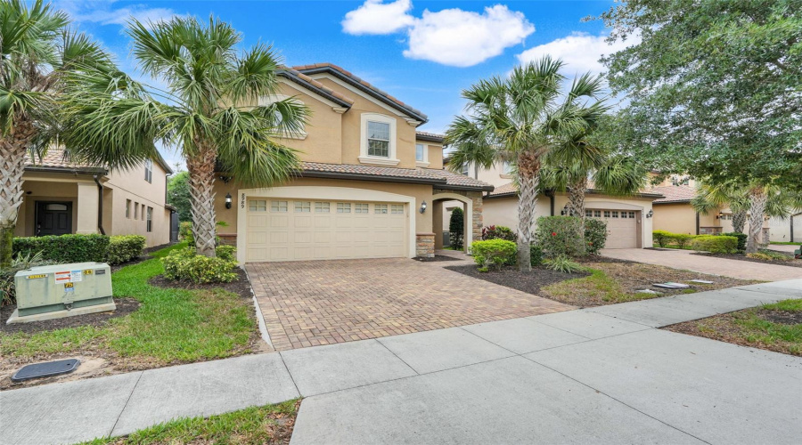 Kissimmee, Florida 34747, 6 Bedrooms Bedrooms, ,4 Bathroomsbathrooms,Residential,For Sale,Rhodes,Mfro6308618