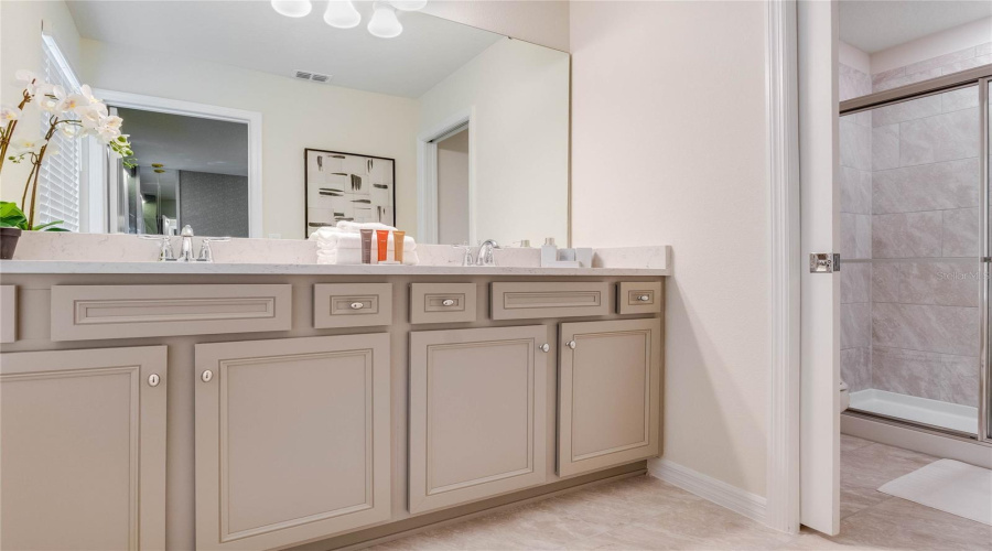 Davenport, Florida 33897, 6 Bedrooms Bedrooms, ,5 Bathroomsbathrooms,Residential,For Sale,Aloha,Mfro6308656