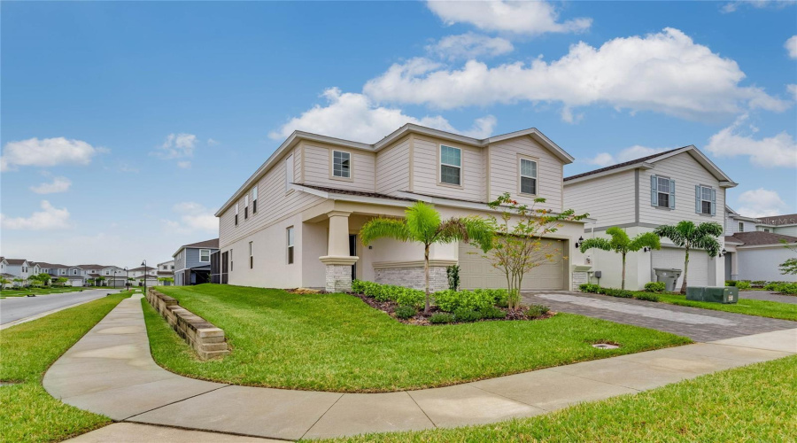 Davenport, Florida 33897, 6 Bedrooms Bedrooms, ,5 Bathroomsbathrooms,Residential,For Sale,Aloha,Mfro6308656