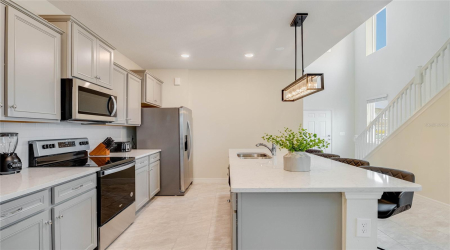 Davenport, Florida 33897, 6 Bedrooms Bedrooms, ,5 Bathroomsbathrooms,Residential,For Sale,Aloha,Mfro6308656