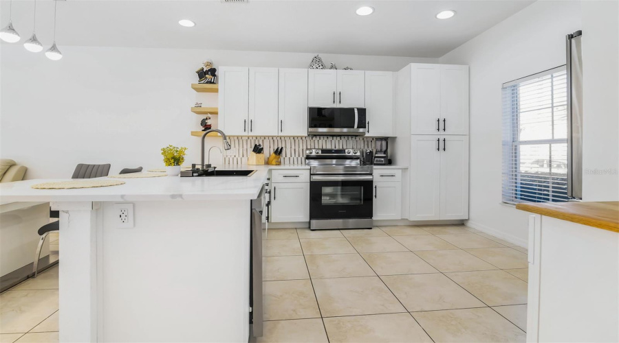 Kissimmee, Florida 34747, 3 Bedrooms Bedrooms, ,2 Bathroomsbathrooms,Residential,For Sale,Bird Of Paradise Ln,Mfrs5123684