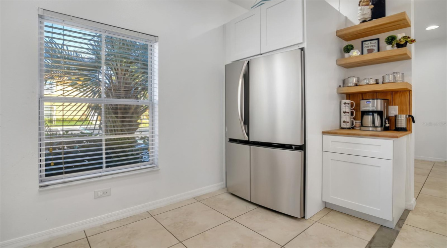 Kissimmee, Florida 34747, 3 Bedrooms Bedrooms, ,2 Bathroomsbathrooms,Residential,For Sale,Bird Of Paradise Ln,Mfrs5123684