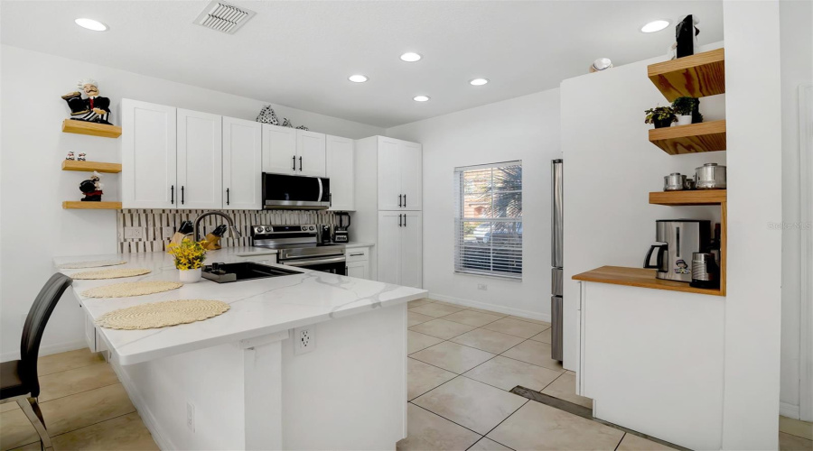 Kissimmee, Florida 34747, 3 Bedrooms Bedrooms, ,2 Bathroomsbathrooms,Residential,For Sale,Bird Of Paradise Ln,Mfrs5123684