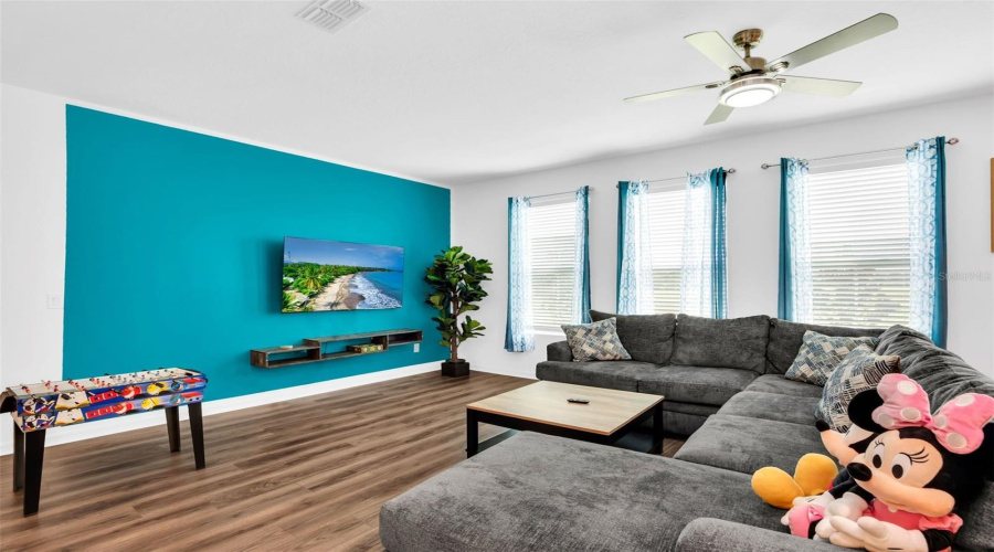 Davenport, Florida 33896, 3 Bedrooms Bedrooms, ,2 Bathroomsbathrooms,Residential,For Sale,Sanibel,Mfro6308846