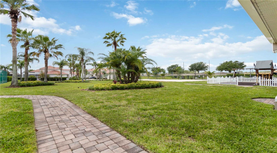 Davenport, Florida 33897, 5 Bedrooms Bedrooms, ,3 Bathroomsbathrooms,Residential,For Sale,Brunello,Mfro6307362