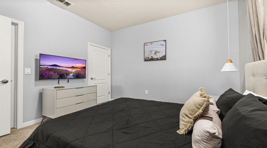 Davenport, Florida 33837, 5 Bedrooms Bedrooms, ,4 Bathroomsbathrooms,Residential,For Sale,Oakmoss,Mfrs5126356
