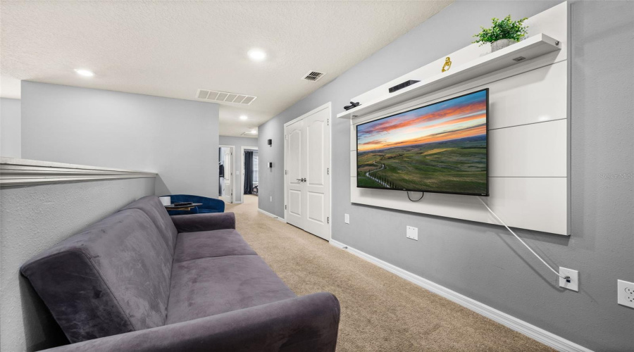 Davenport, Florida 33837, 5 Bedrooms Bedrooms, ,4 Bathroomsbathrooms,Residential,For Sale,Oakmoss,Mfrs5126356