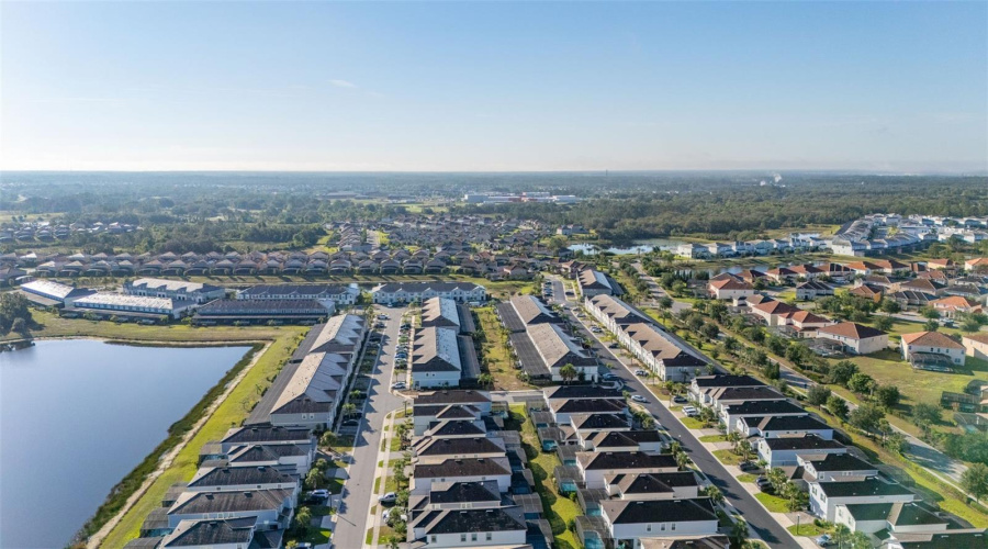 Davenport, Florida 33837, 5 Bedrooms Bedrooms, ,4 Bathroomsbathrooms,Residential,For Sale,Oakmoss,Mfrs5126356