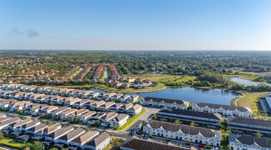 Davenport, Florida 33837, 5 Bedrooms Bedrooms, ,4 Bathroomsbathrooms,Residential,For Sale,Oakmoss,Mfrs5126356