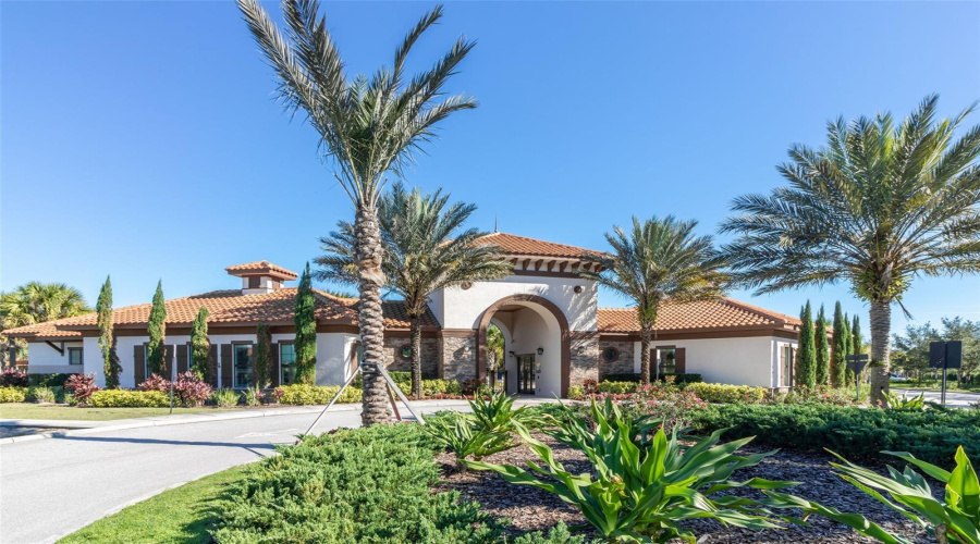 Davenport, Florida 33837, 5 Bedrooms Bedrooms, ,4 Bathroomsbathrooms,Residential,For Sale,Oakmoss,Mfrs5126356