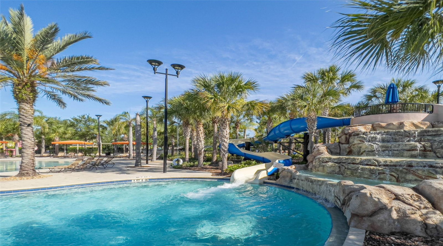 Davenport, Florida 33837, 5 Bedrooms Bedrooms, ,4 Bathroomsbathrooms,Residential,For Sale,Oakmoss,Mfrs5126356