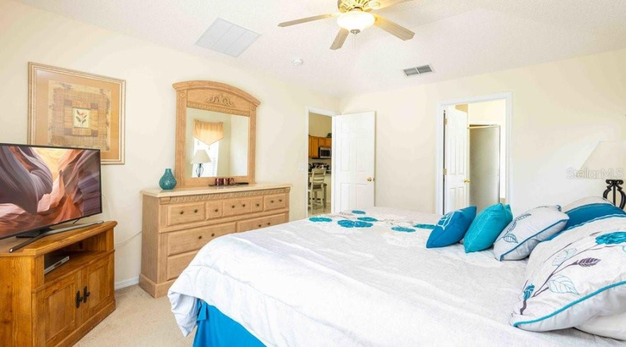Kissimmee, Florida 34747, 4 Bedrooms Bedrooms, ,3 Bathroomsbathrooms,Residential,For Sale,Lido Key,Mfro6308540