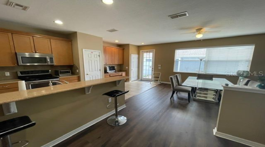 Orlando, Florida 32836, 3 Bedrooms Bedrooms, ,2 Bathroomsbathrooms,Residential,For Sale,Leeland Archer,Mfro6308949