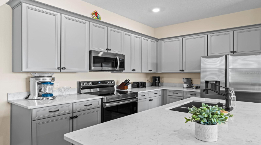 KISSIMMEE, Florida 34747, 3 Bedrooms Bedrooms, ,3 BathroomsBathrooms,Residential,For Sale,PARROT HEAD,MFRO6309019