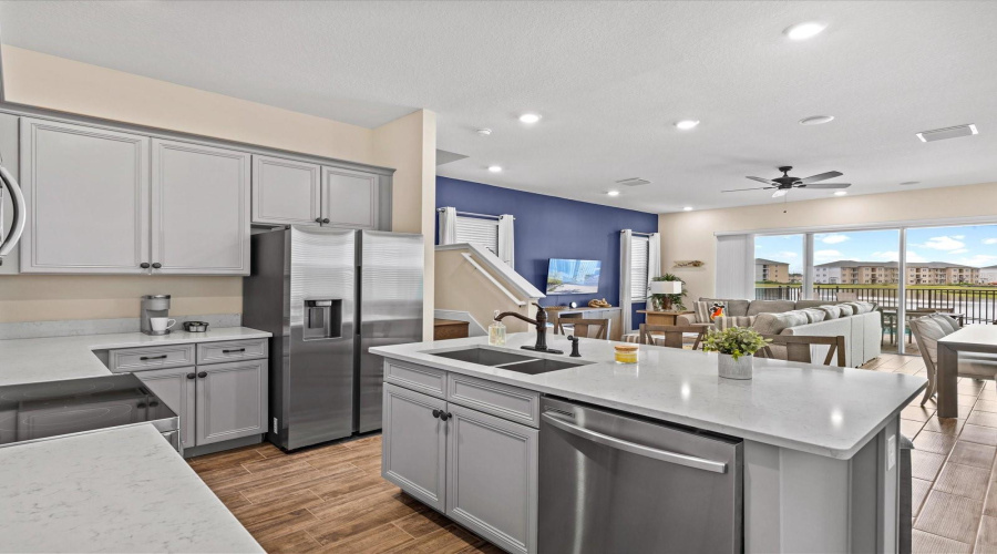 KISSIMMEE, Florida 34747, 3 Bedrooms Bedrooms, ,3 BathroomsBathrooms,Residential,For Sale,PARROT HEAD,MFRO6309019
