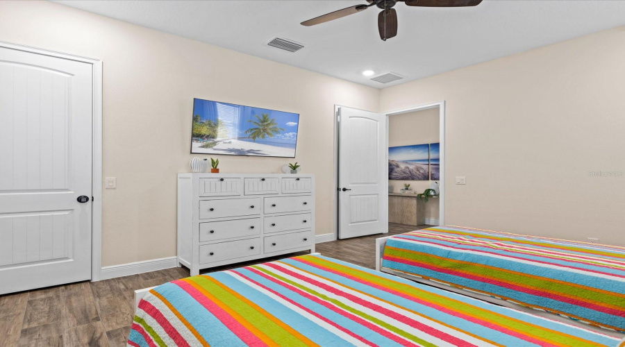 KISSIMMEE, Florida 34747, 3 Bedrooms Bedrooms, ,3 BathroomsBathrooms,Residential,For Sale,PARROT HEAD,MFRO6309019