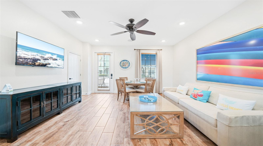 Kissimmee, Florida 34747, 3 Bedrooms Bedrooms, ,3 Bathroomsbathrooms,Residential,For Sale,Pirate,Mfro6308965