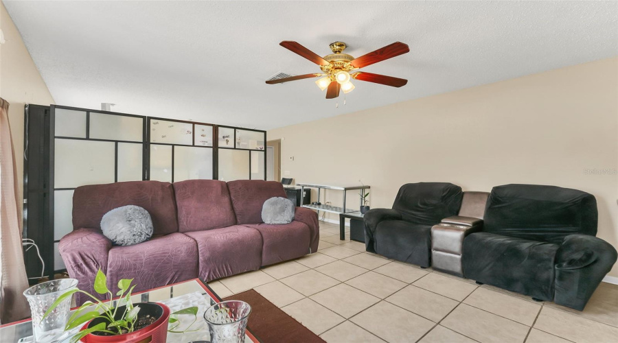 Davenport, Florida 33837, 4 Bedrooms Bedrooms, ,2 Bathroomsbathrooms,Residential,For Sale,Lobelia,Mfro6309152