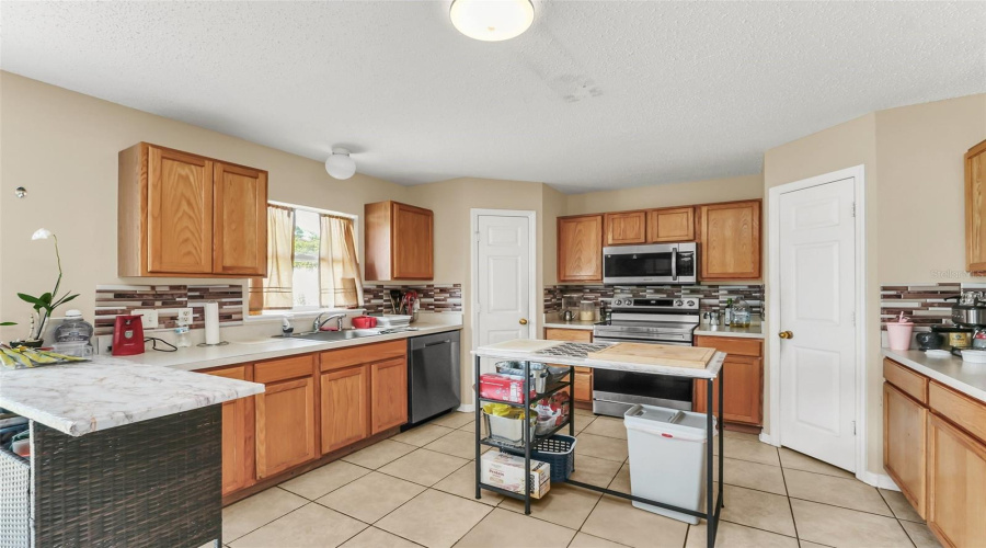 Davenport, Florida 33837, 4 Bedrooms Bedrooms, ,2 Bathroomsbathrooms,Residential,For Sale,Lobelia,Mfro6309152