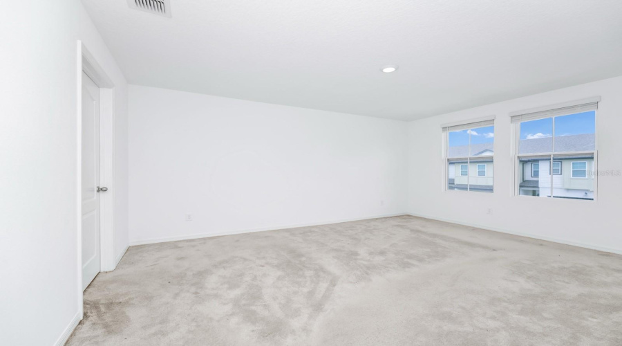 Davenport, Florida 33896, 3 Bedrooms Bedrooms, ,2 Bathroomsbathrooms,Residential,For Sale,Benoi,Mfro6309161