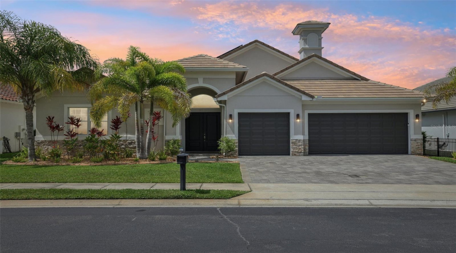 Davenport, Florida 33837, 4 Bedrooms Bedrooms, ,3 Bathroomsbathrooms,Residential,For Sale,Lancaster Ridge,Mfro6308527