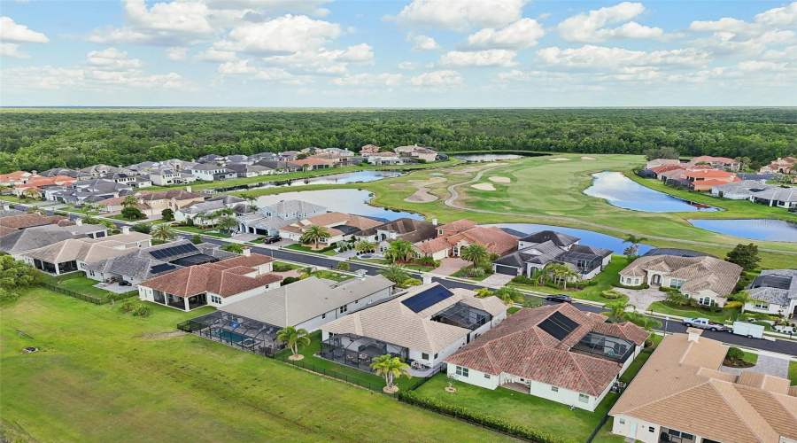 Davenport, Florida 33837, 4 Bedrooms Bedrooms, ,3 Bathroomsbathrooms,Residential,For Sale,Lancaster Ridge,Mfro6308527